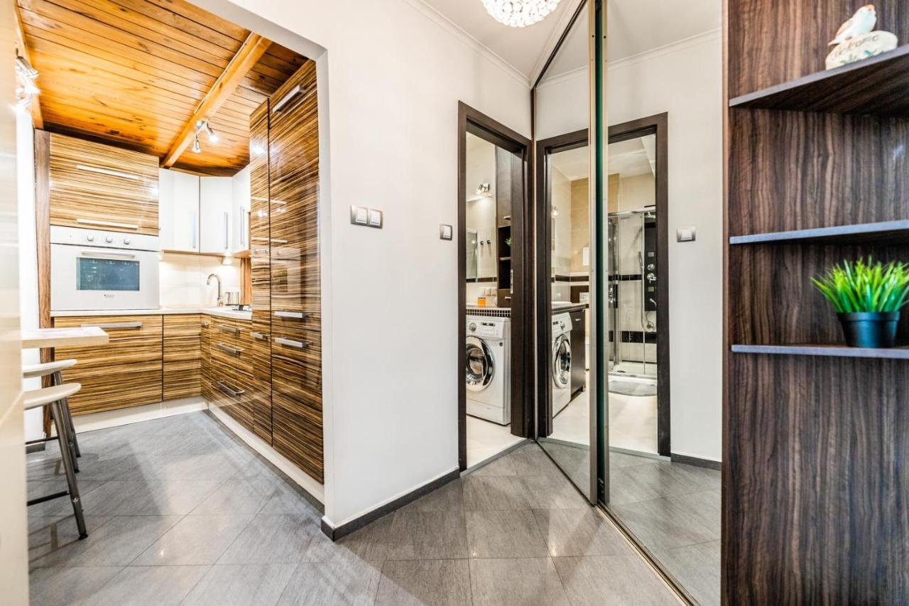 Apartament Z Antresola Przy Rynku Apartment Wroclaw Luaran gambar